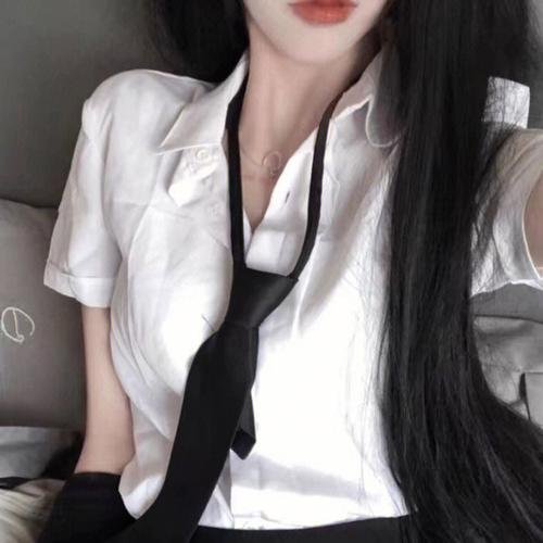雪与灰